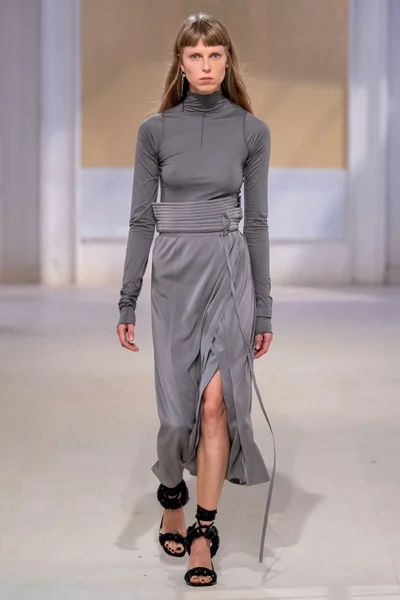 Look 38